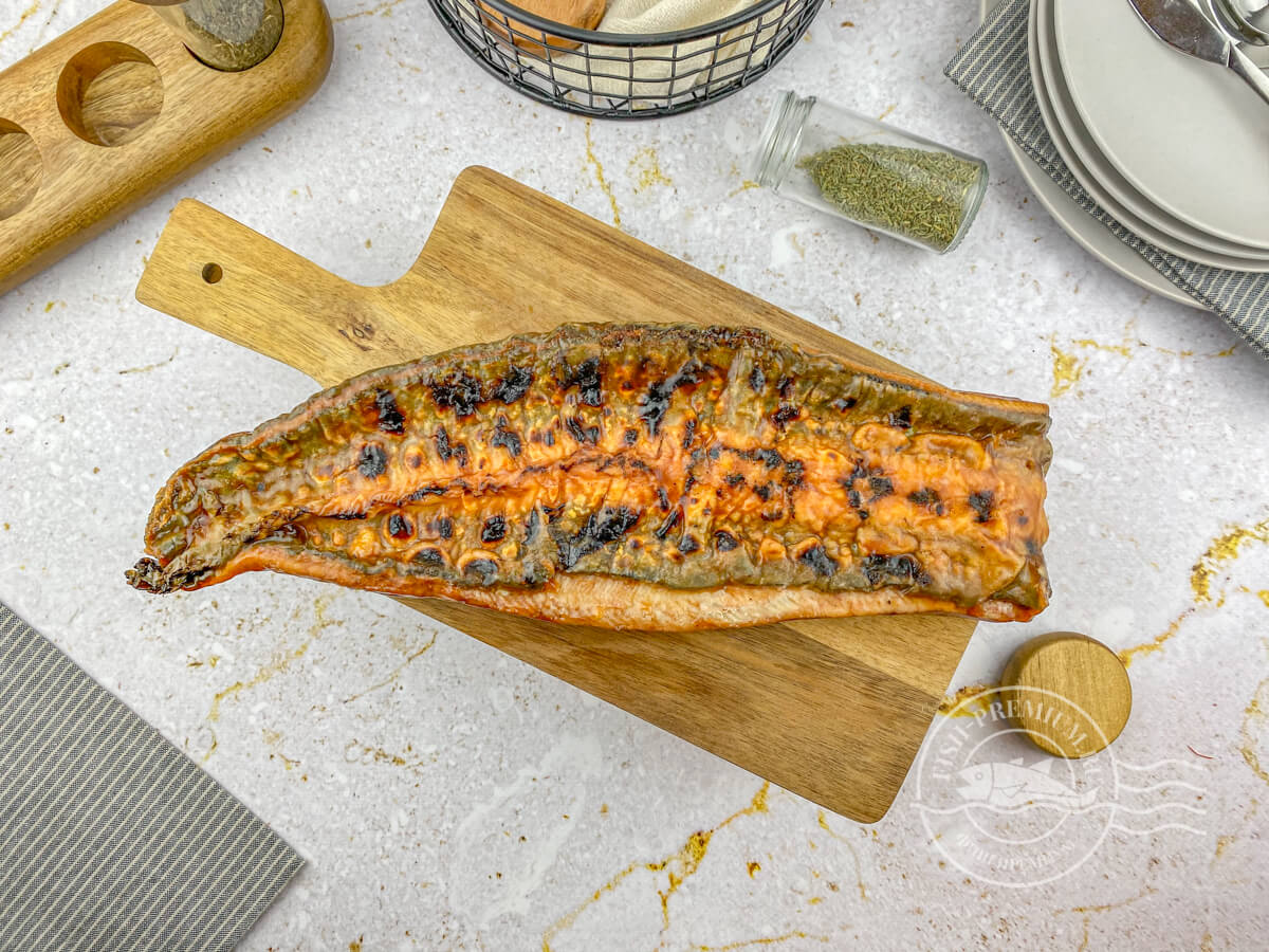 Филе угря жареное в соусе 10% Risma Gold ~ 0.9 — 1.2 кг в шт